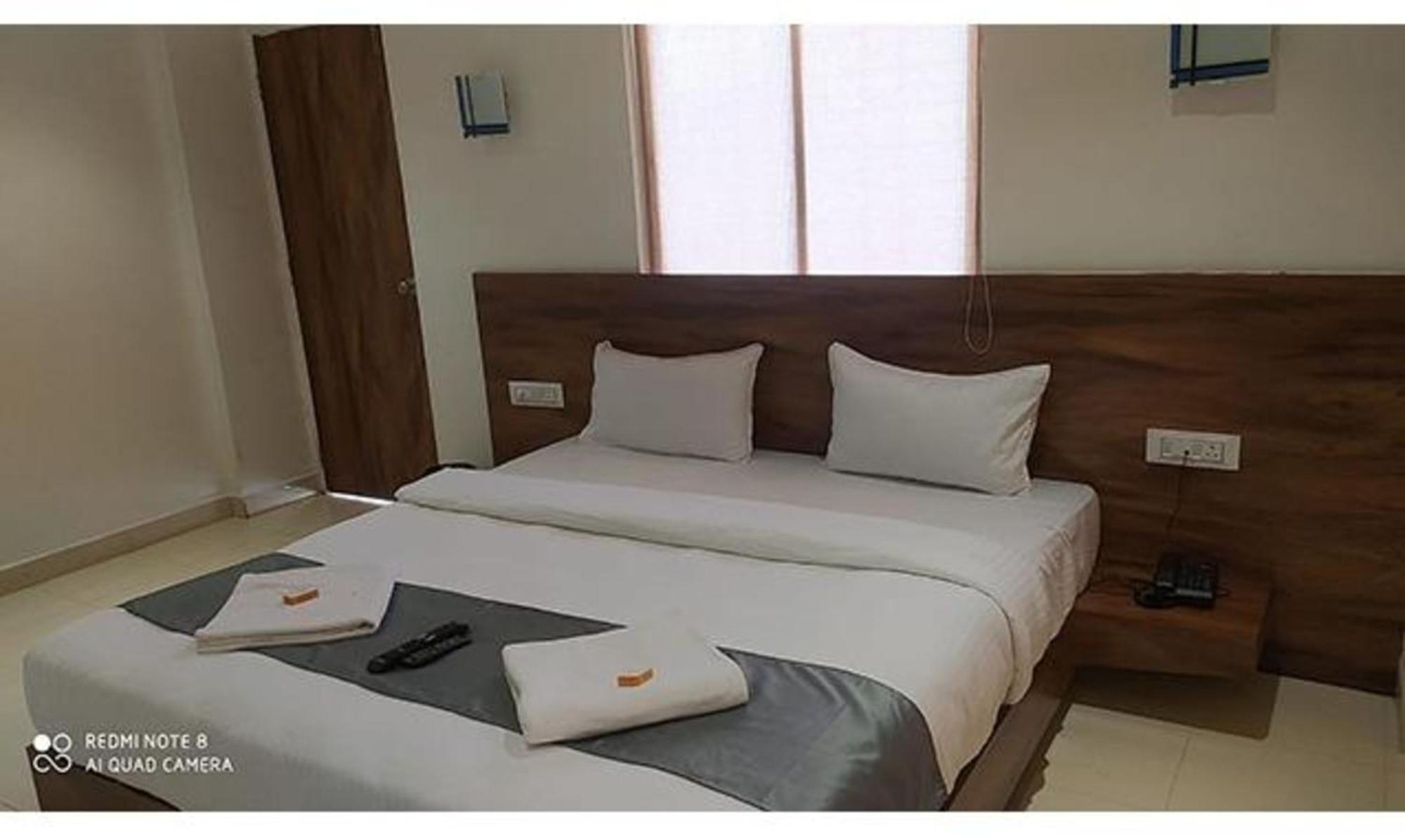 Fabhotel Omkar Pride Pune Exterior foto
